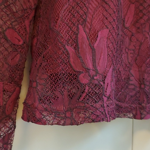 Frnch lace blouse - Picture 4 of 12